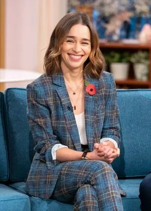 Emilia Clarke Onlyfans Leaked Nude Image #JvGeW5pHYI