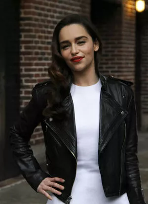 Emilia Clarke Onlyfans Leaked Nude Image #L4TMqUYJq4