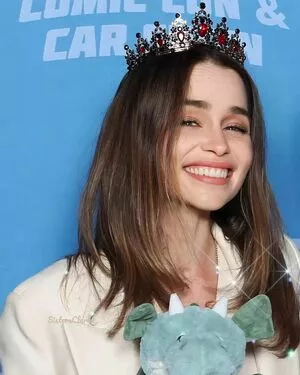 Emilia Clarke Onlyfans Leaked Nude Image #LRflztD56D