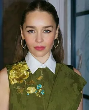 Emilia Clarke Onlyfans Leaked Nude Image #O9QxD9veqm