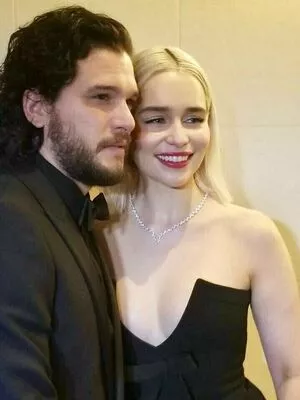 Emilia Clarke Onlyfans Leaked Nude Image #VztcnFHJhX