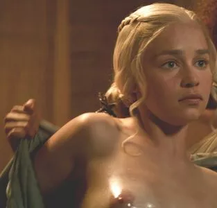 Emilia Clarke Onlyfans Leaked Nude Image #Xwr1yYmvYM