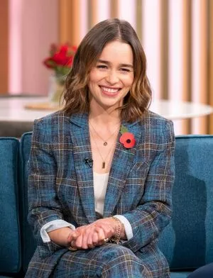 Emilia Clarke Onlyfans Leaked Nude Image #XxYhyVg6lE