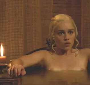Emilia Clarke Onlyfans Leaked Nude Image #iBGpat4LWp