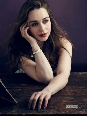 Emilia Clarke Onlyfans Leaked Nude Image #llus2PlpT5