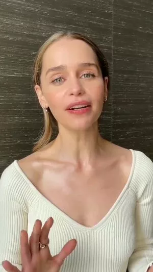 Emilia Clarke Onlyfans Leaked Nude Image #moneAmQUX2