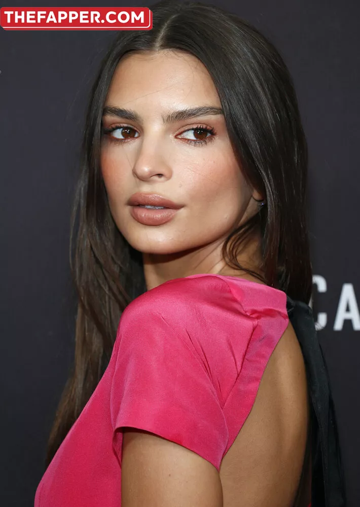 Emily Ratajkowski  Onlyfans Leaked Nude Image #2QyWSefUPD