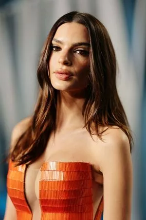 Emily Ratajkowski Onlyfans Leaked Nude Image #5nINGv8Vgy