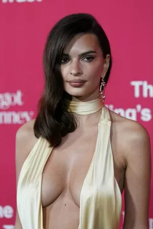 Emily Ratajkowski Onlyfans Leaked Nude Image #6lQ2z9C52T