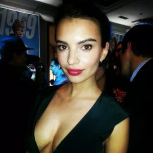 Emily Ratajkowski Onlyfans Leaked Nude Image #ANdsBtAv2j