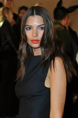 Emily Ratajkowski Onlyfans Leaked Nude Image #DTUuFLIkC5