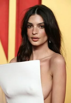 Emily Ratajkowski Onlyfans Leaked Nude Image #EShk290BD9