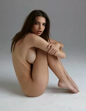 Emily Ratajkowski Onlyfans Leaked Nude Image #X7gYUvx4kD