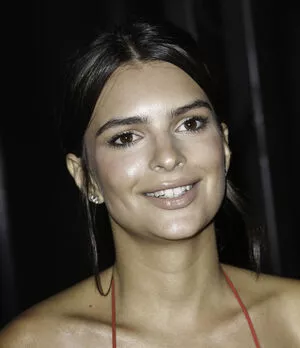 Emily Ratajkowski Onlyfans Leaked Nude Image #cxzvMvb6xl