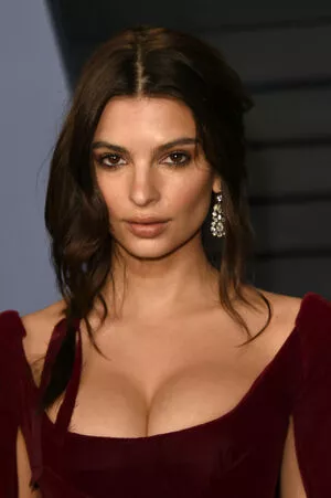 Emily Ratajkowski Onlyfans Leaked Nude Image #dpaSebrZc4