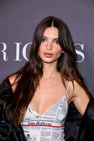 Emily Ratajkowski Onlyfans Leaked Nude Image #gPjvITvh2x