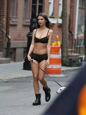 Emily Ratajkowski Onlyfans Leaked Nude Image #kKJ47PG1mb