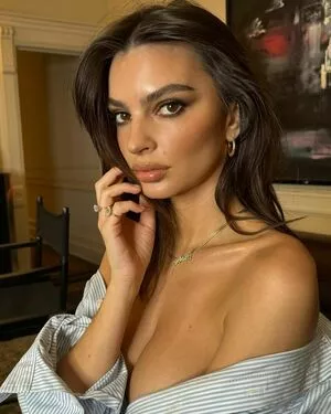 Emily Ratajkowski Onlyfans Leaked Nude Image #vzJYJ8xQSu