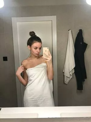 Emilycutee Onlyfans Leaked Nude Image #KFr55xVYc9