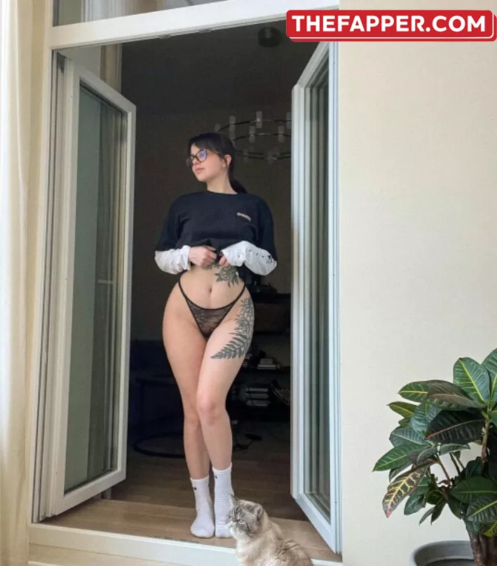 Es.lain  Onlyfans Leaked Nude Image #1BbsvqbGif