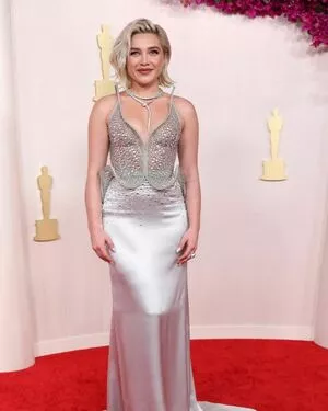 Florence Pugh Onlyfans Leaked Nude Image #5hYW6zdZI4