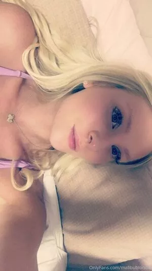 Freshmanblondie18 OnlyFans Leak 4sSiyqBksk