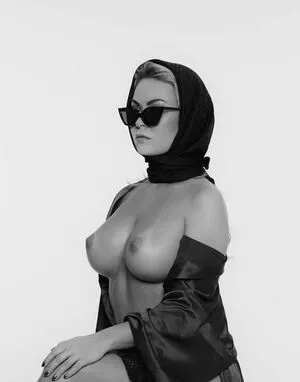 Glasses_gf Onlyfans Leaked Nude Image #zAYzXbnoVv