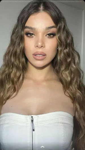 Hailee Steinfeld Onlyfans Leaked Nude Image #2r0XMJHbZ9