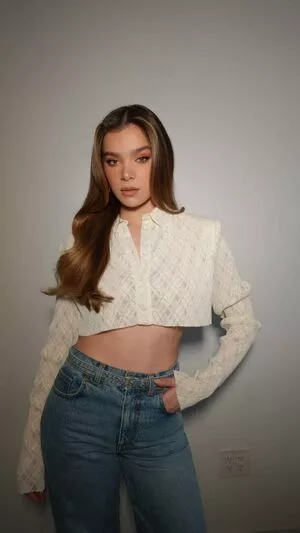 Hailee Steinfeld Onlyfans Leaked Nude Image #5zyIRGTHAP