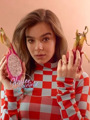 Hailee Steinfeld Onlyfans Leaked Nude Image #6HR9PpsWki