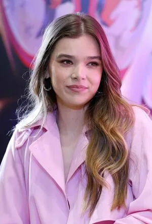 Hailee Steinfeld Onlyfans Leaked Nude Image #B08bLmT91Y