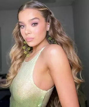 Hailee Steinfeld Onlyfans Leaked Nude Image #D3C4kIM088