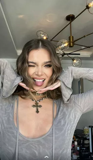 Hailee Steinfeld Onlyfans Leaked Nude Image #H40VUD6ZDI