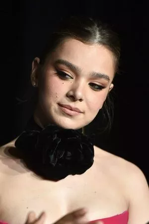 Hailee Steinfeld Onlyfans Leaked Nude Image #HtegJEHuit