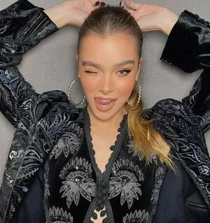 Hailee Steinfeld Onlyfans Leaked Nude Image #Ky6B3C7eOZ