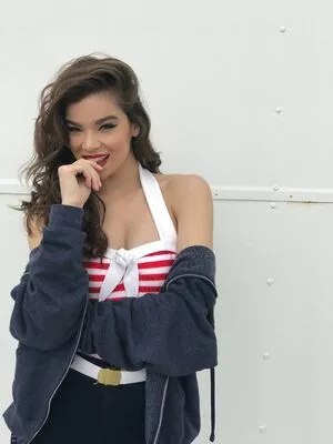 Hailee Steinfeld Onlyfans Leaked Nude Image #N44XnG0j5o