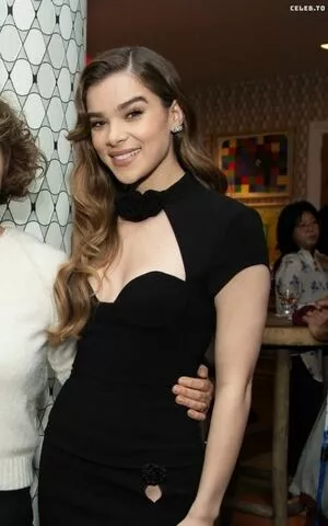 Hailee Steinfeld Onlyfans Leaked Nude Image #OKXaJj7xu6