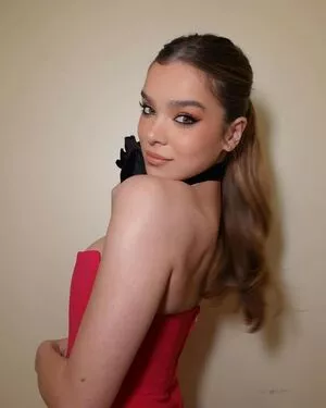 Hailee Steinfeld Onlyfans Leaked Nude Image #fZf3njrVpn