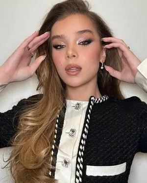 Hailee Steinfeld Onlyfans Leaked Nude Image #oGukpzTZ8x