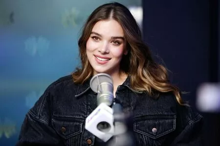 Hailee Steinfeld Onlyfans Leaked Nude Image #oMSsmnJoos