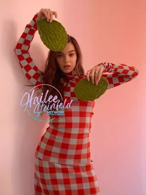 Hailee Steinfeld Onlyfans Leaked Nude Image #oSyRwuYgyy