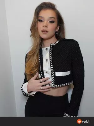 Hailee Steinfeld Onlyfans Leaked Nude Image #qURNyfMwu0