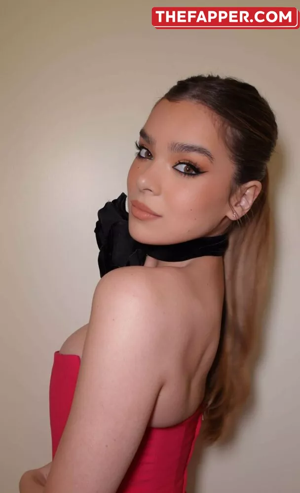 Hailee Steinfeld  Onlyfans Leaked Nude Image #r9Pegsya26