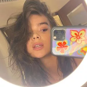 Hailee Steinfeld Onlyfans Leaked Nude Image #rVdaJ0B0Io