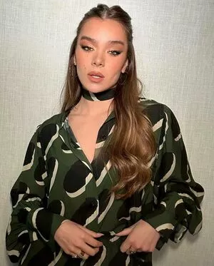 Hailee Steinfeld Onlyfans Leaked Nude Image #u0vFRtGYPA