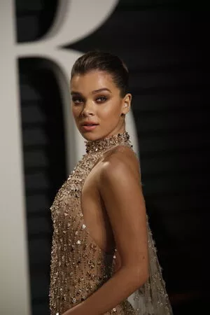 Hailee Steinfeld Onlyfans Leaked Nude Image #uOFujhALCI