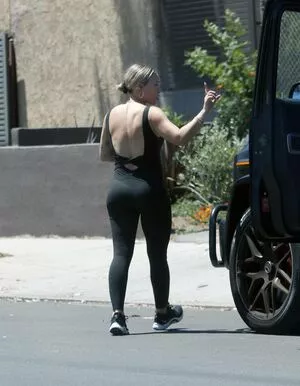 Hilary Duff OnlyFans Leak qvDwnMmd37