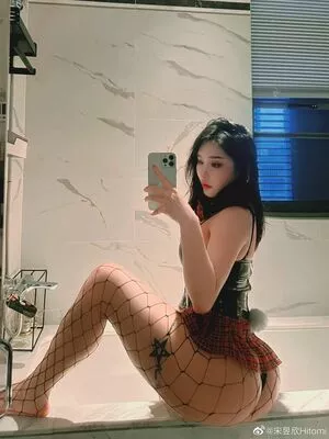 Hitomi Songyuxin Onlyfans Leaked Nude Image #ASkSVruhim
