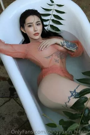 Hitomi Songyuxin Onlyfans Leaked Nude Image #HykraRWdxh