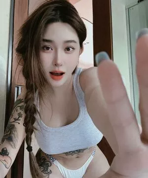 Hitomi Songyuxin Onlyfans Leaked Nude Image #bYHwsXUWNR